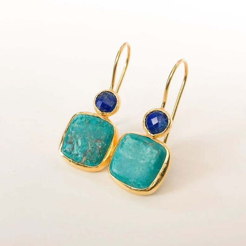 Boucles d’oreilles Moyyudé en bijoux pierres naturelles avec pierres bleues et vertes serties or