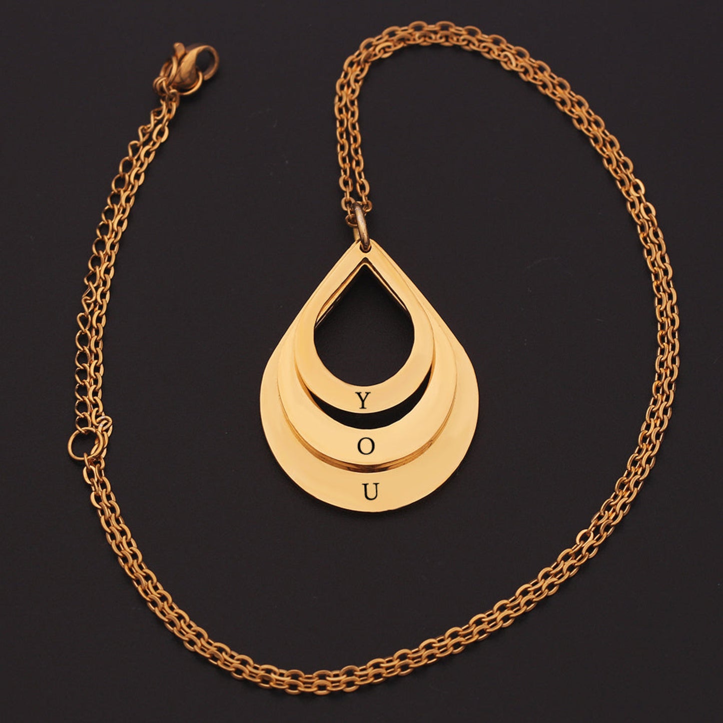 Collier femme Moyyudé en or avec pendentif goutte gravé lettres Y O U collier personnalisé gravé