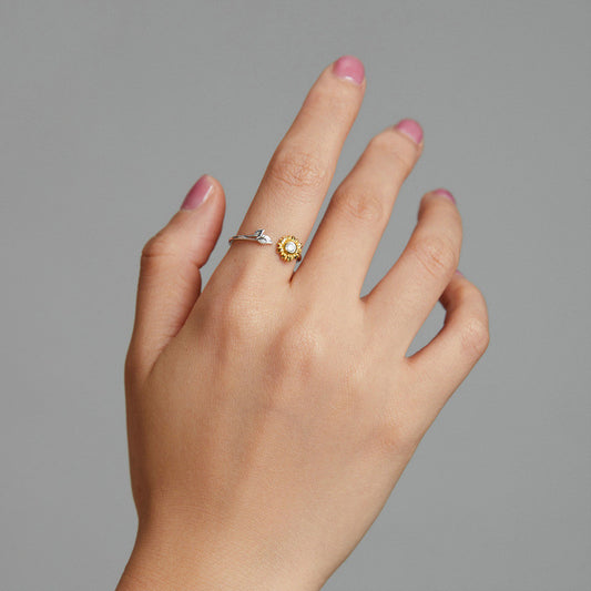 Bague Ouverte Tournesol Plaquée Or – Élégance Florale Ajustable - Moyyudé