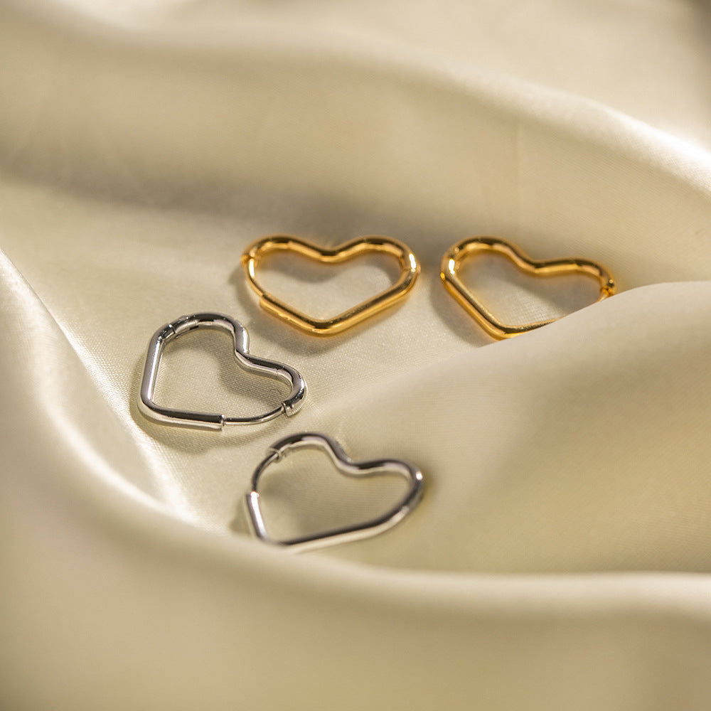 Stainless Steel Plated 18K Gold Heart Earrings - Moyyudé