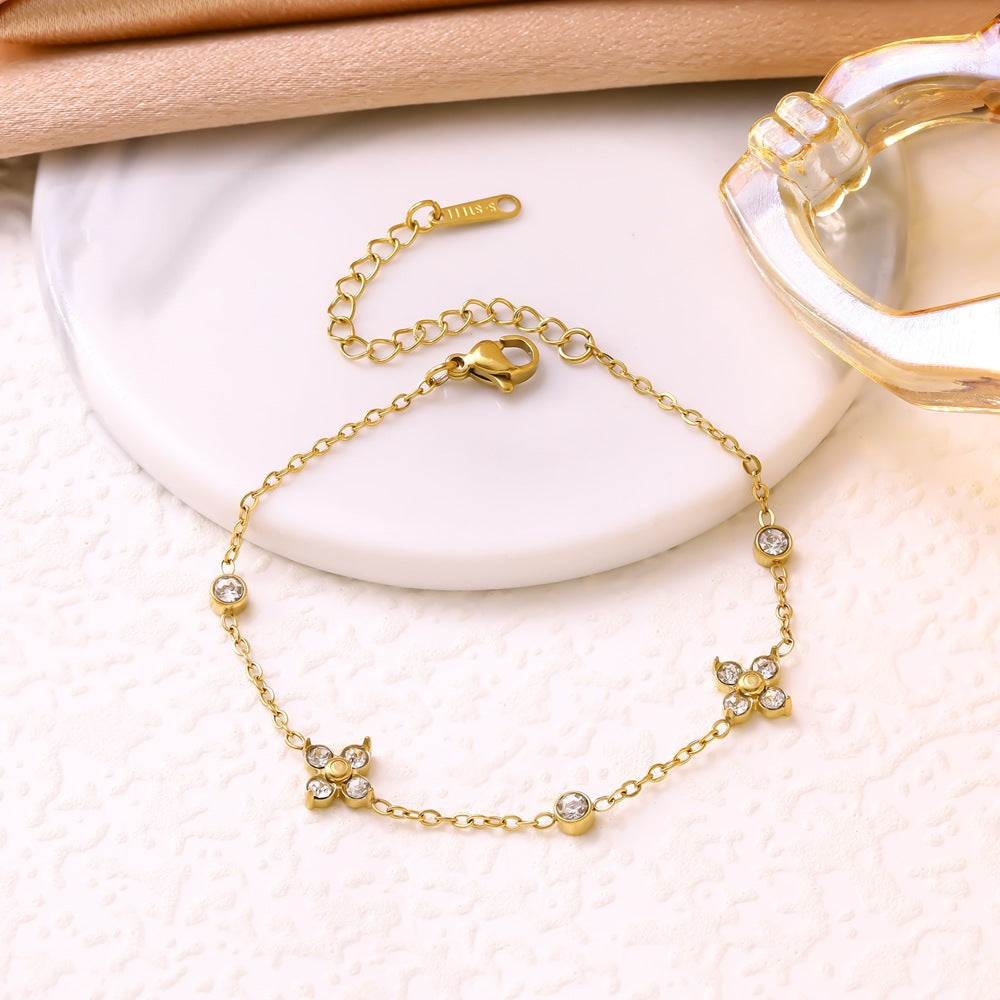 Simple And Versatile Retro Niche Floral Hand Jewelry - Moyyudé