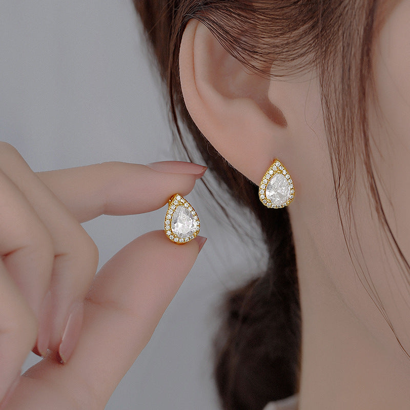 Boucles d’Oreilles Style Français avec Zircon – Élégance Discrète et Raffinée - Moyyudé