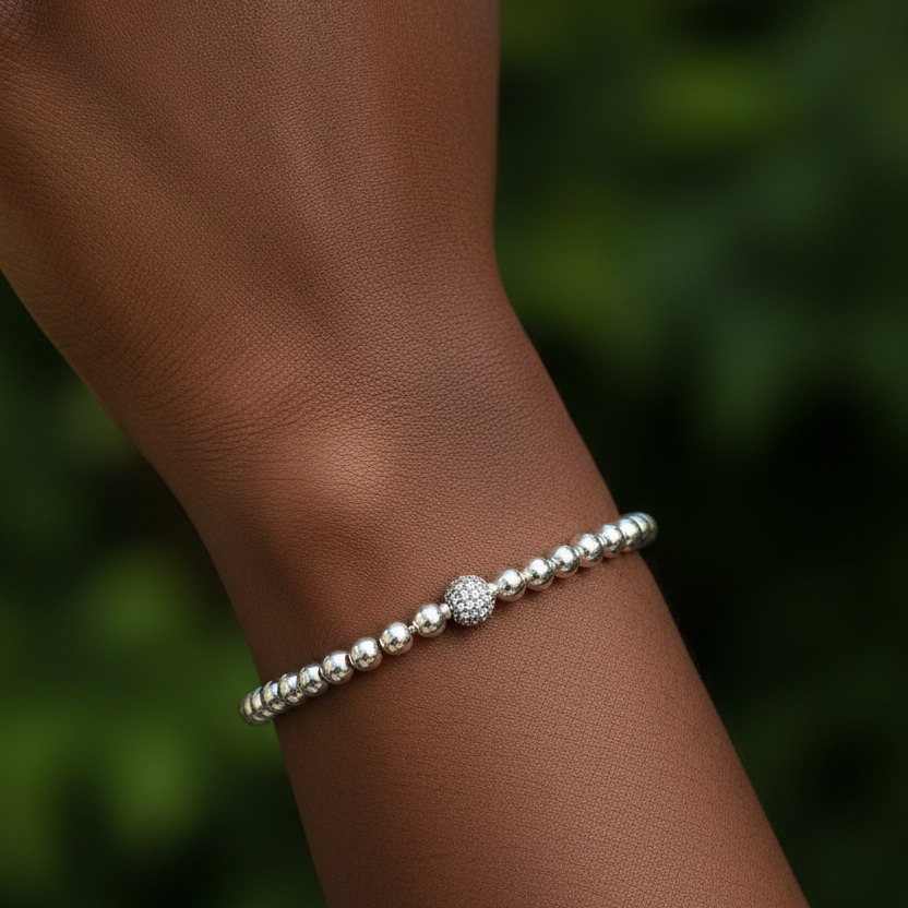 Bracelet Perles Argentées – Proportions fidèles