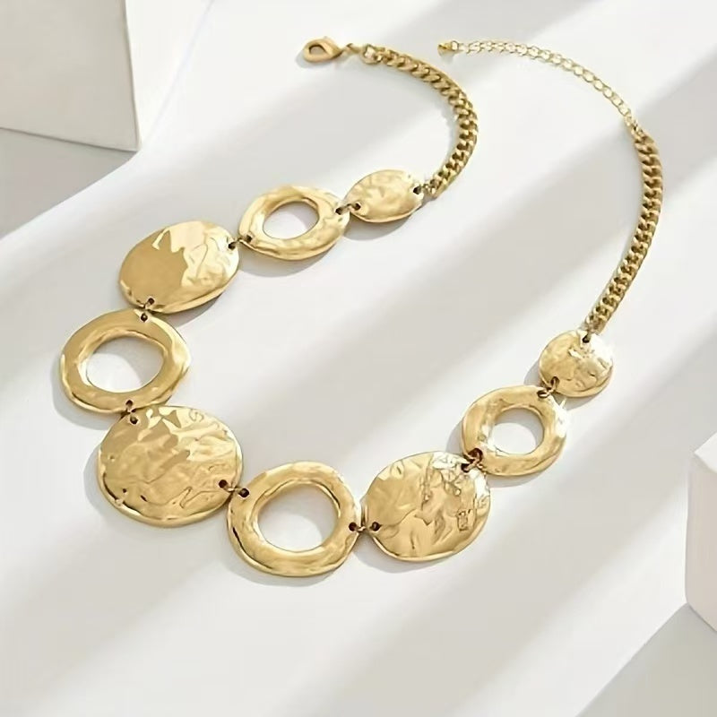 Collier Géométrique Doré Martelé, Fait Main. - Moyyudé