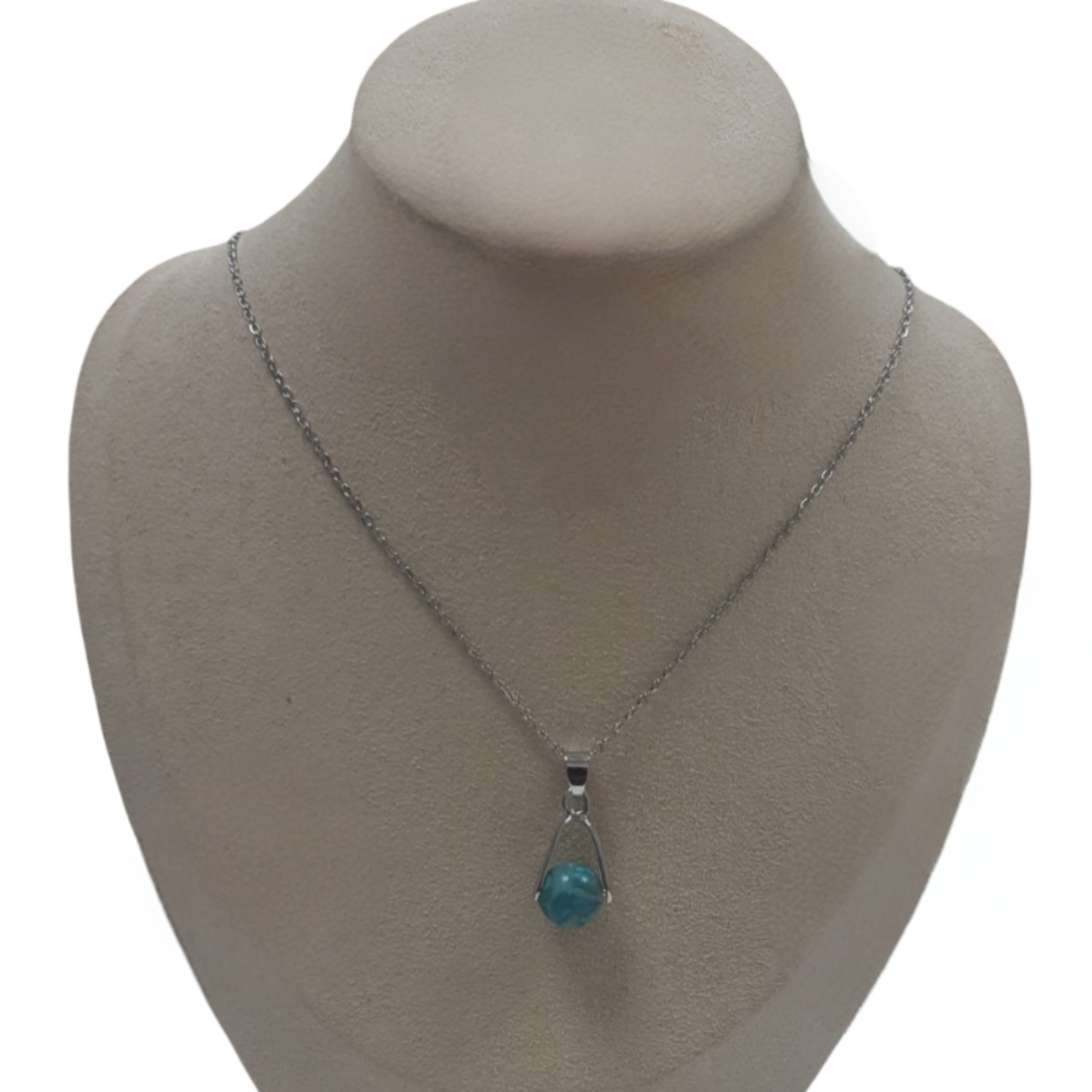 Collier pierre naturelle artisanale Moyyudé avec pendentif en pierre bleue élégante sur chaîne fine
