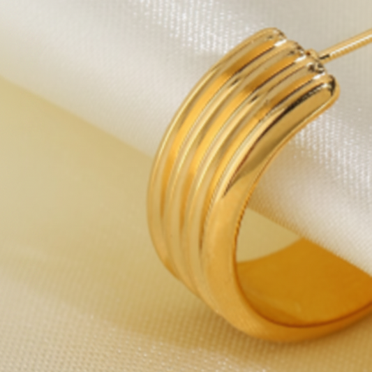 Créole dorée triple rang — sans marque