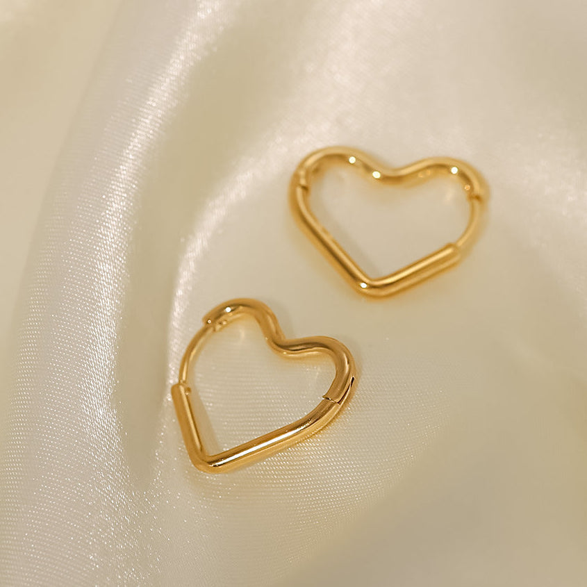 Stainless Steel Plated 18K Gold Heart Earrings - Moyyudé